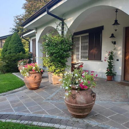 B&B Le Magnolie Carimate Esterno foto