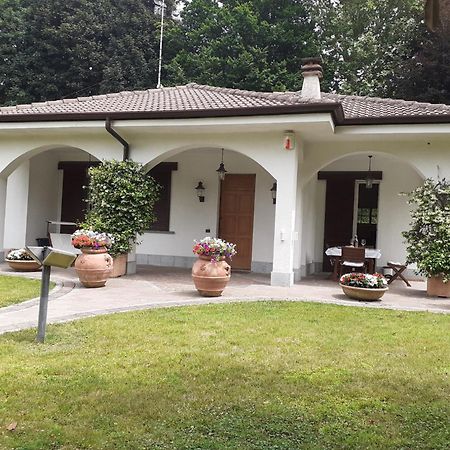 B&B Le Magnolie Carimate Esterno foto