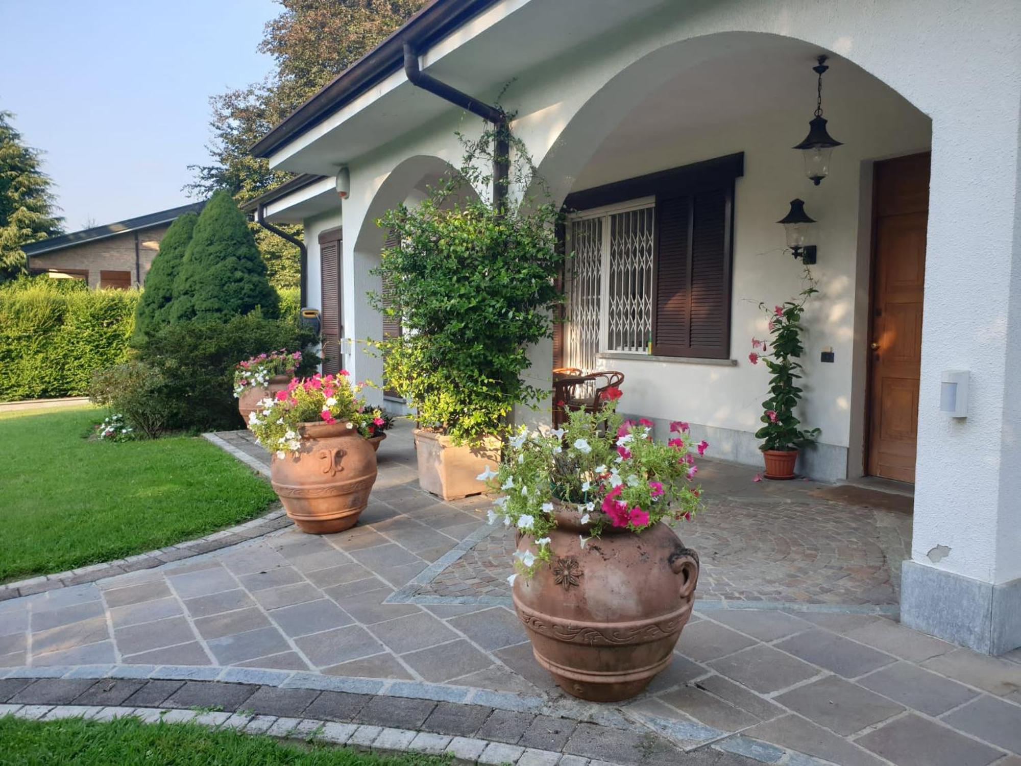 B&B Le Magnolie Carimate Esterno foto